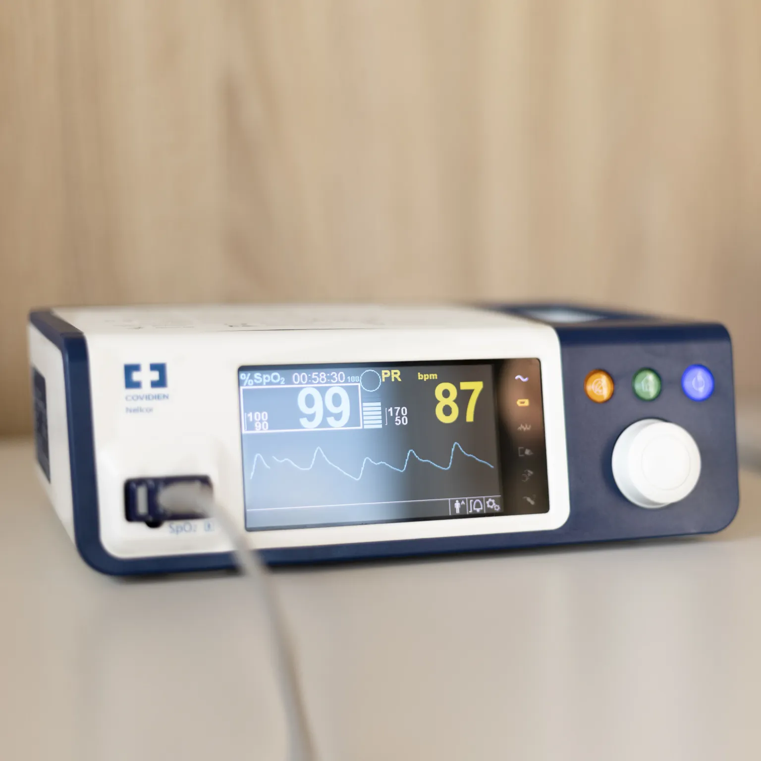Monitor for monitoring the patient's well-being