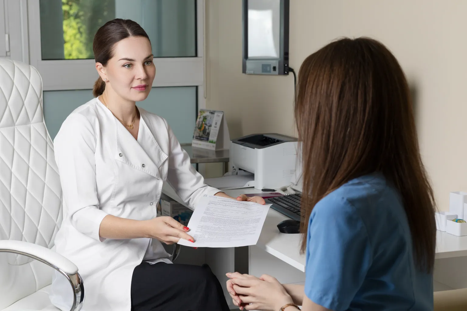 Consultation with an endocrinologist